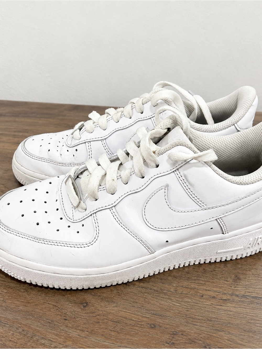 Nike Air Force 1 Low Triple White Leather Sneakers Women’s Size 7